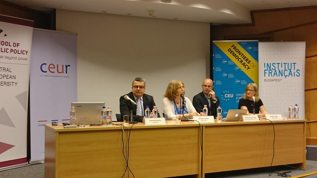 Eva Bognar tweet media