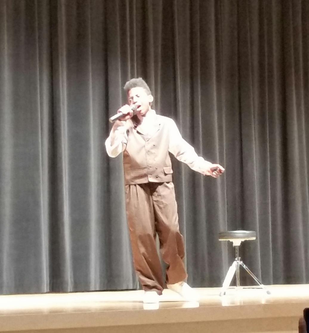 aikennewtech14's tweet photo. Students inspire in Aiken's first Art and Talent Showcase.  See Mrs New for your student artwork to take home. http://t.co/75F7N5WgVp