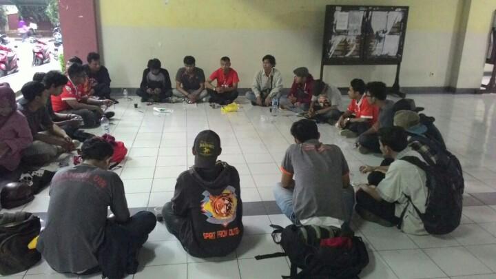 Jakampus's tweet photo. Suasana Goes To Campus @Jakampus_UIN saat ini,yuk merapat cing #WeAreFamily http://t.co/OadS8qpaOu