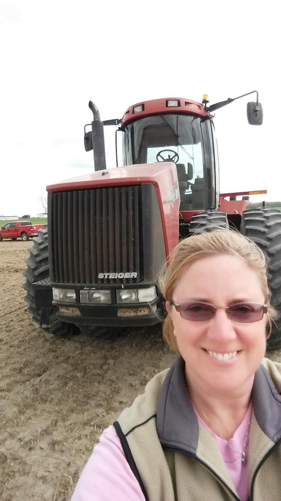 FarmGirlJen's tweet photo. #girlswithtoys because agriculture is a science #stemstation #stem @wbaltv11 http://t.co/B1hgUp9DgU