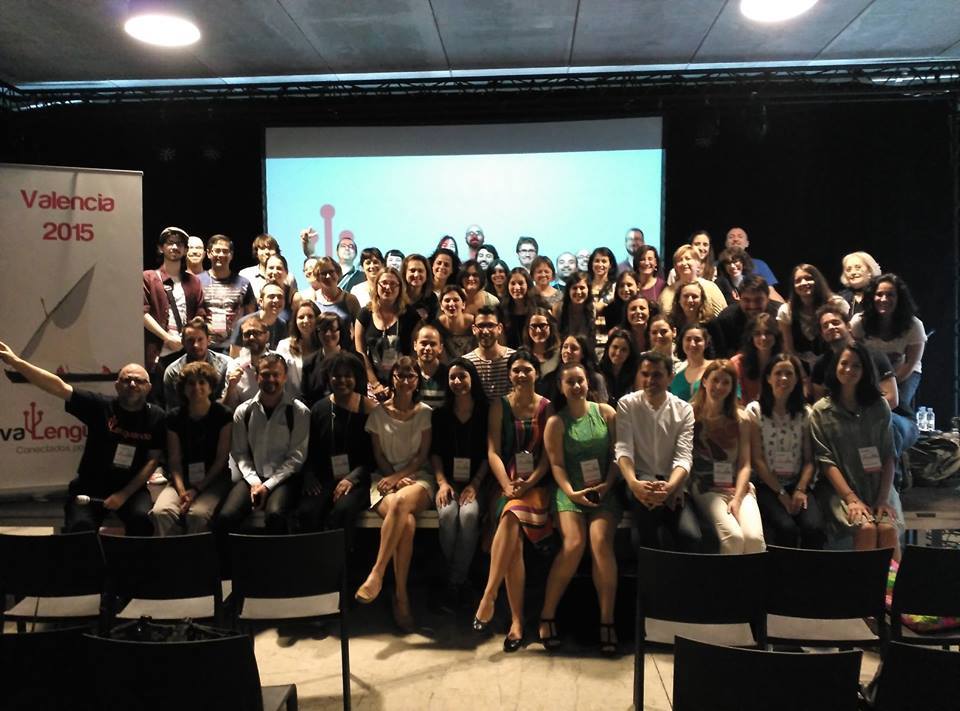 AVInterpreter's tweet photo. Familia valenguante en #Valenguando http://t.co/bSviyGosSI