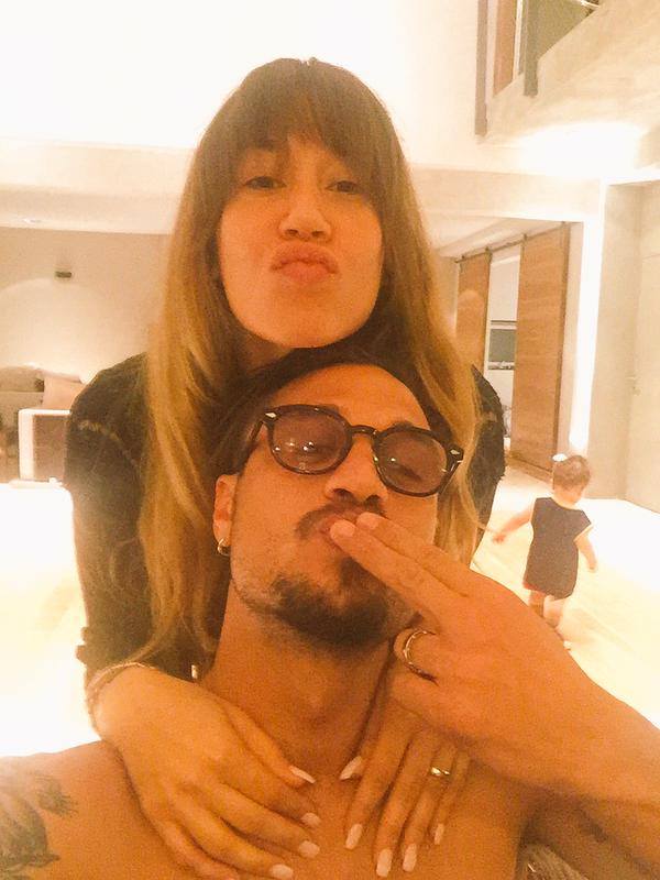 buen día. un besito para los que se hicieron eliminar uno a cero abajo.