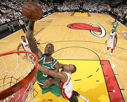 Happy Birthday to my boy Kevin Garnett, you\ll always be my all time favorite.   