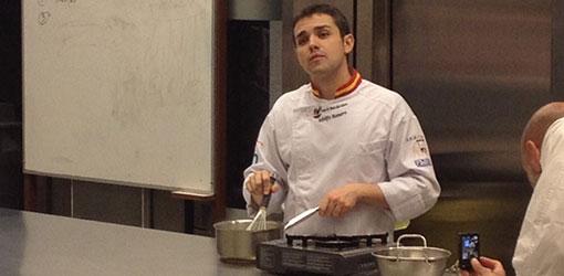 .@RomenawerIce muestra su pasión por el helado en la <a href="/EPGB_Barcelona/">Escola Pastisseria B</a> heladeria.com/noticias/view/…