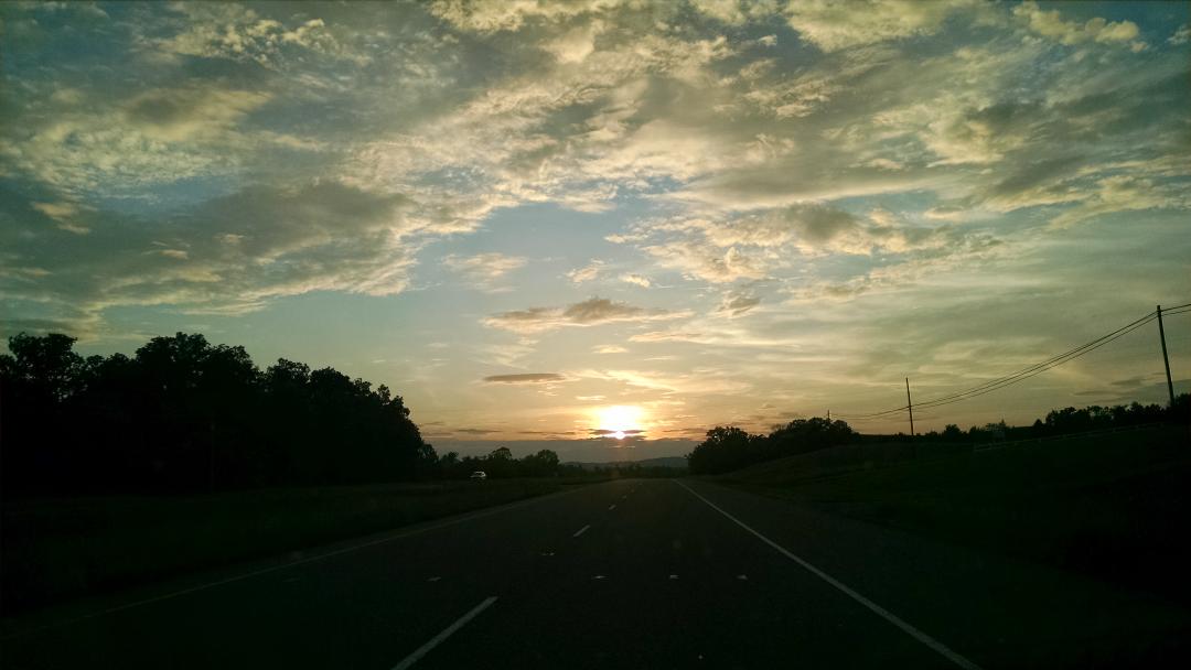 CTestifies's tweet photo. The sun (created by God on day 4) setting in the west!  The heavens declare the glory of God...Ps.19:1 http://t.co/rs8XtuNEtR
