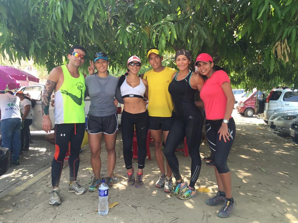 trailenduris's tweet photo. Buenos días Runners, les presento los Atletas que nos representaran en el @UltraTrailTanno, Somos @Skyrunnersclub... http://t.co/zGgwc2X8mk