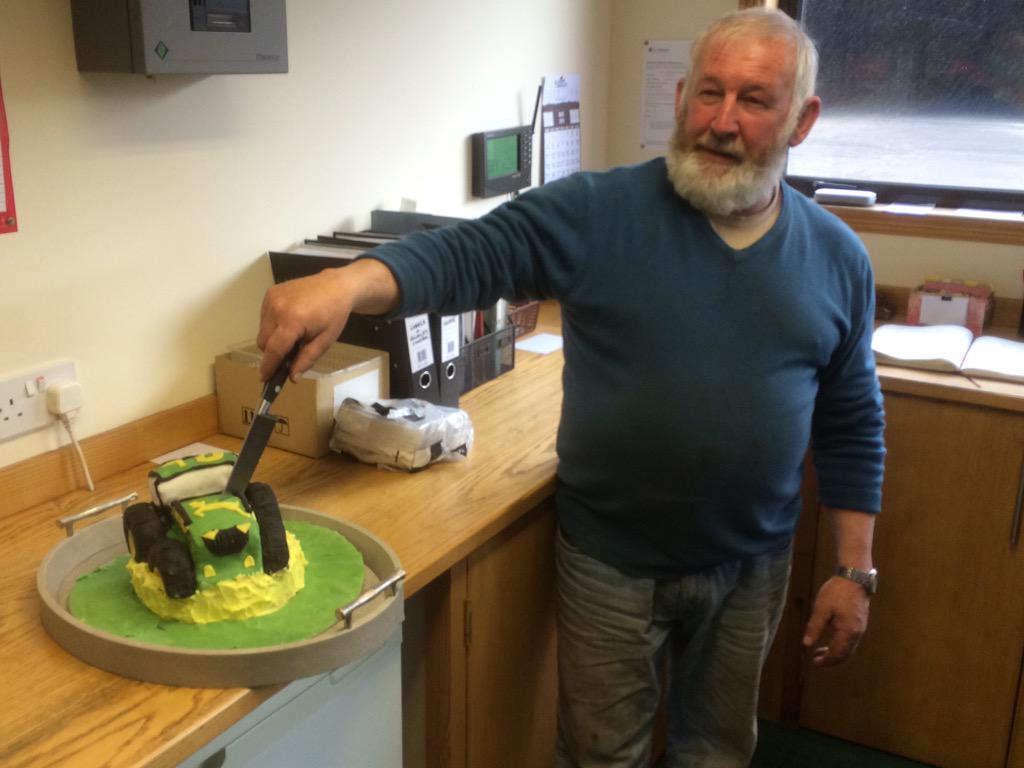 Brunton_Farms's tweet photo. Gordon started work with us 40 years ago today. Delighted with his @JohnDeere cake! http://t.co/lMUUb7L4CX