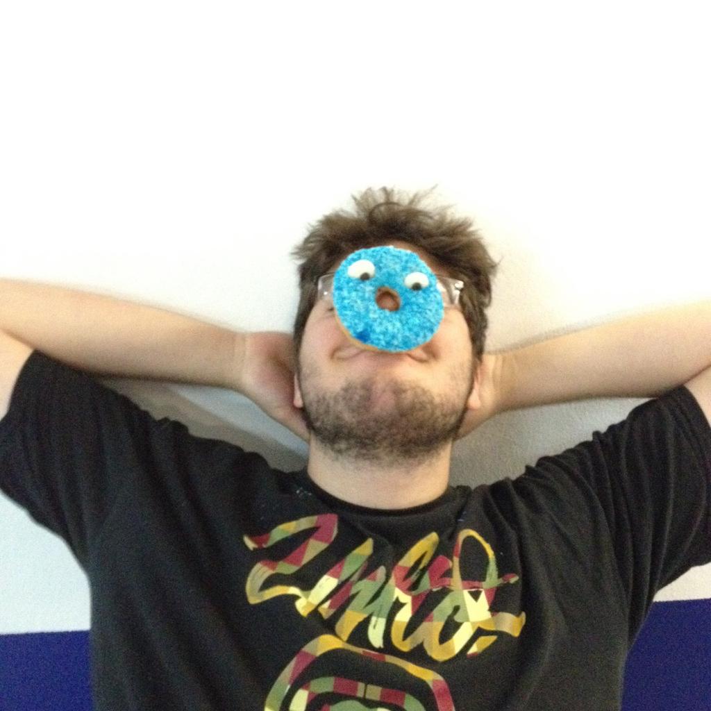 CarloTripleC's tweet photo. #mejormordedordunkinbcn #cookiemonstah #risotes http://t.co/yxccoJ2MqM