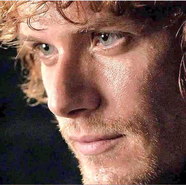 StefaniesZen's tweet photo. A little @SamHeughan makes the Tuesday go by just a wee bit better ๐ #TemptingTuesday #MakinMyOwn #CreativeHashtags http://t.co/SKJUZlIXT3