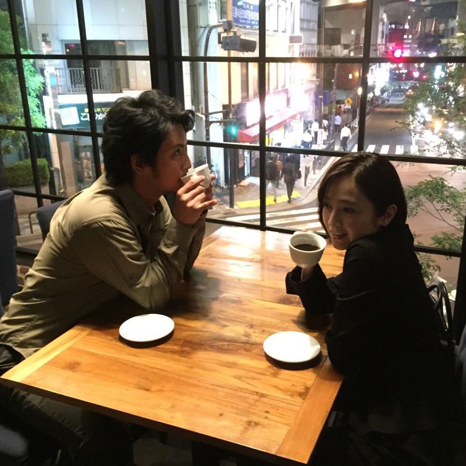 安達祐実 On Twitter 本日は上地雄輔さんとの撮影でした 切ない場面です が 本番以外の時間は ずーっと楽しそうにお話してます そして まもなく6話が放送です ま マザーゲーム Http T Co Yzxyfw50cm