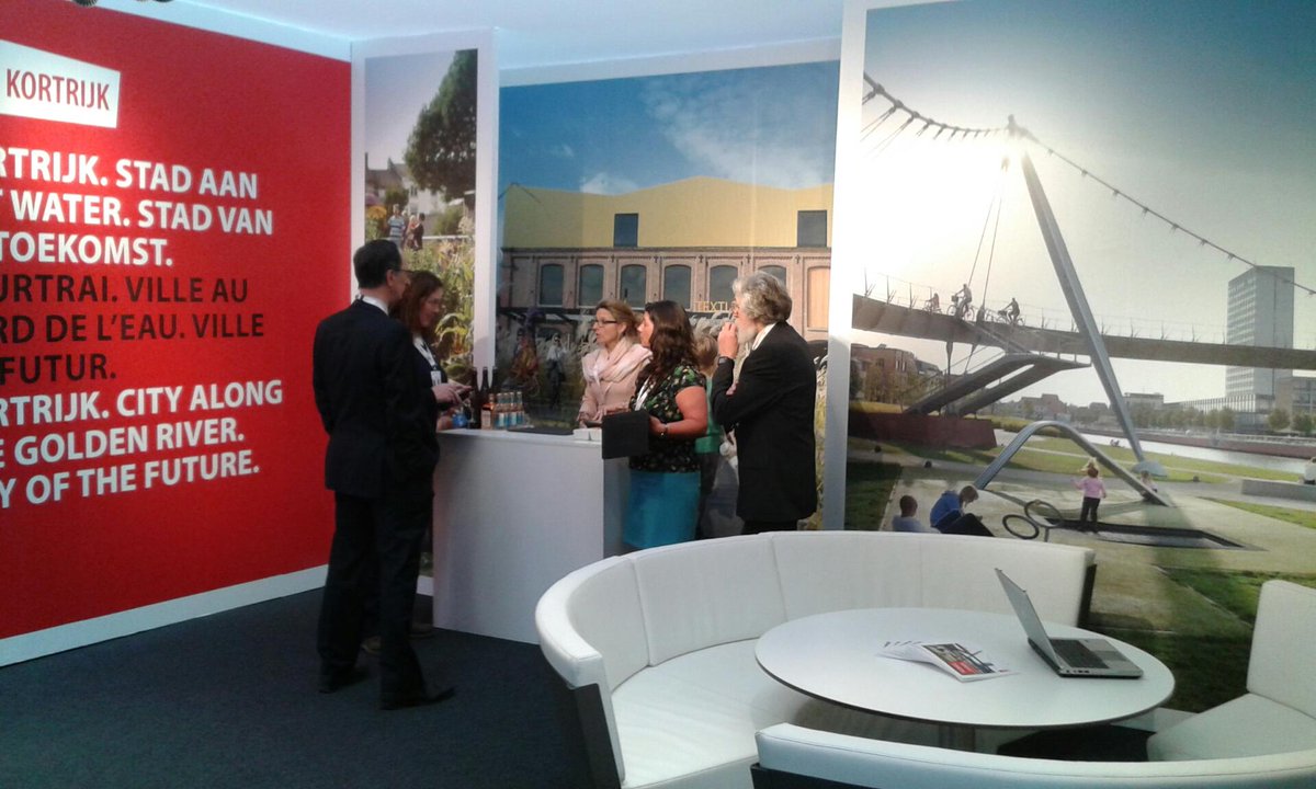 leiedal's tweet photo. Ontdek vastgoedopportuniteiten in regio Kortrijk t.e.m. donderdag op stand 2402 #Realty2015: welkom! @8500Kortrijk http://t.co/EGkBpkxiBE