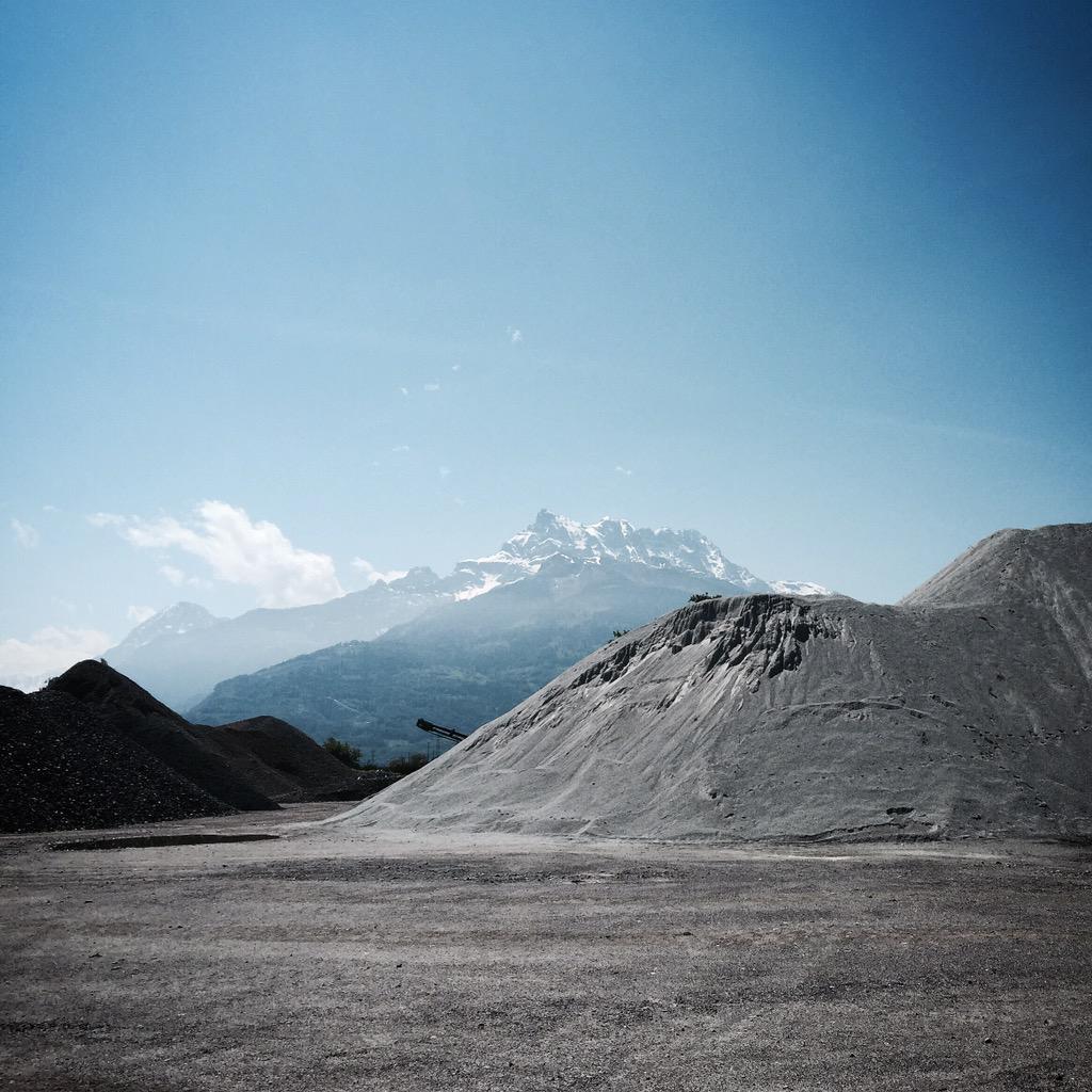 GarathWhyte's tweet photo. Twin Peaks, Switzerland. #Switzerland #mountain #photography #iPhone6 http://t.co/MdNdpwMYxz