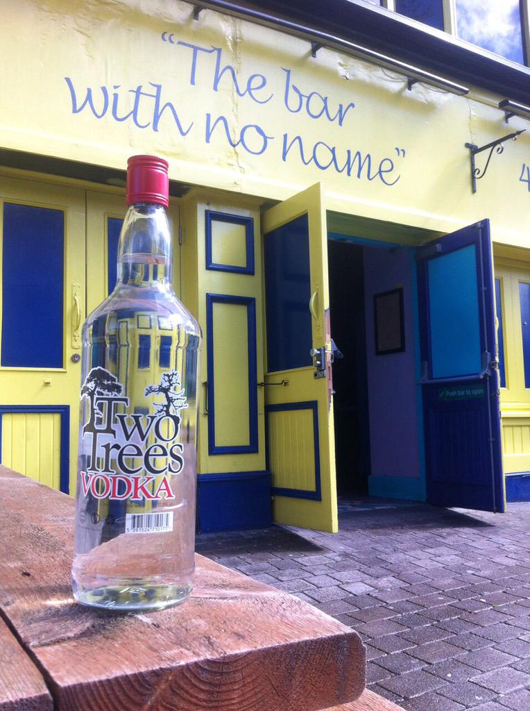 *COMPETITION* guestlist + vodka for you +3 friends for Rewired! Thursday @tbwnnlivestudio !! RETWEET+FAVOURITE !!