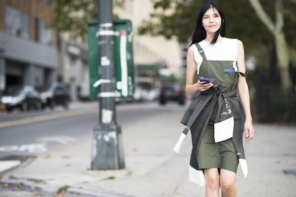 VogueRunway's tweet photo. 3 ways to rock the military trend this spring: http://t.co/5gSsFaSrSa http://t.co/tK6Jr9OpQA