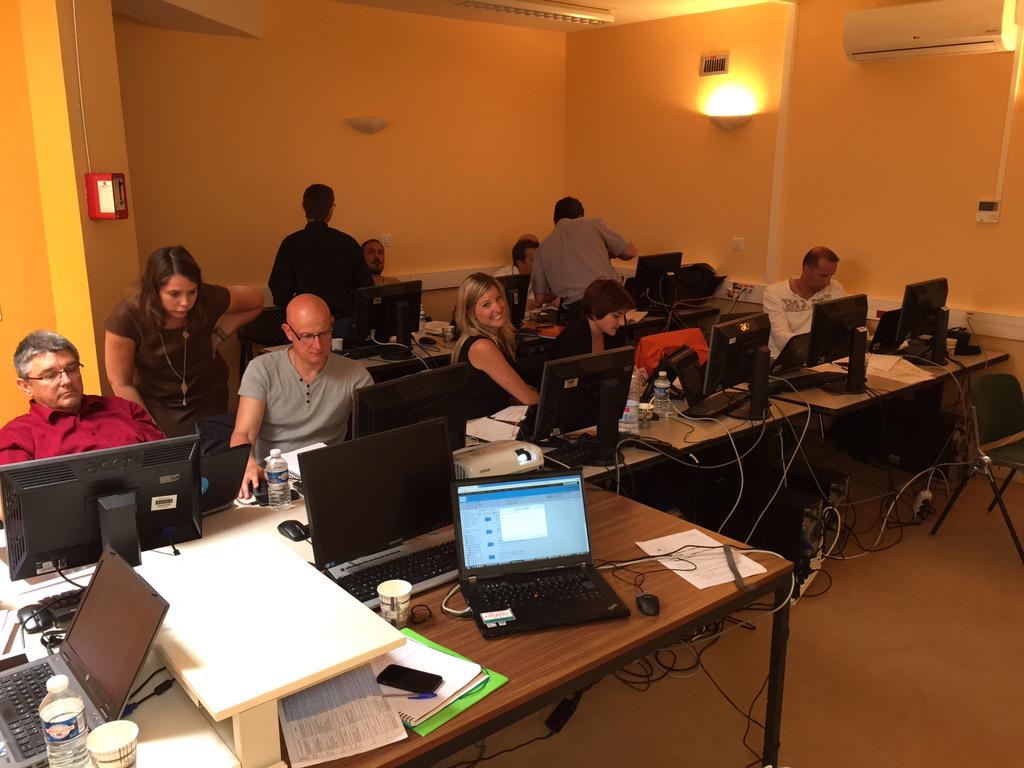 PA_TERRAS's tweet photo. Les outils de demain pour #GrDF en Région Est, c'est aujourd'hui avec #TravoDoc et les tablettes PC ! http://t.co/953Vw2uQeR