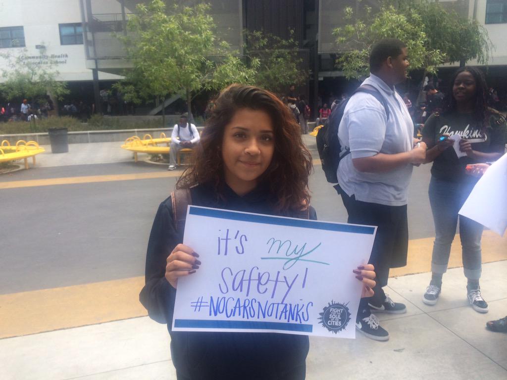 FightSoulCities's tweet image. See you today at 3:30pm at Augustus Hawkins High school #NoCarsinLA #NoTanksinLA #Demiliterize