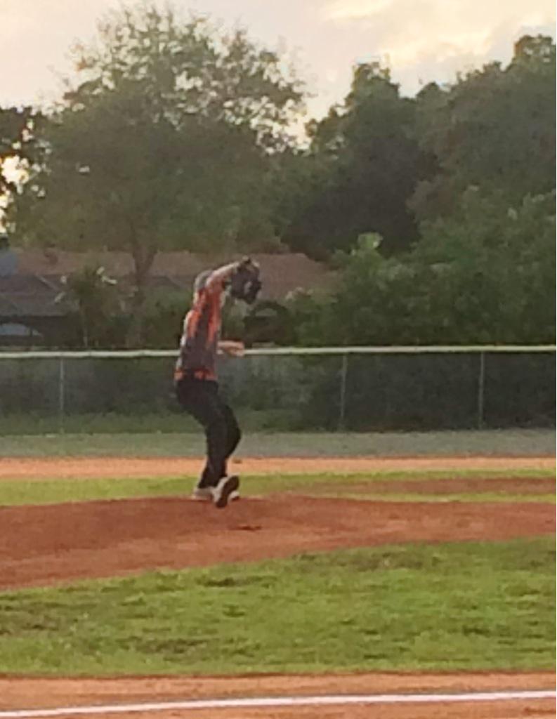 msdonz1's tweet photo. B actin like it's the Big Leagues at all times! #seminolebaseball #MLB http://t.co/VTsFEKORvp