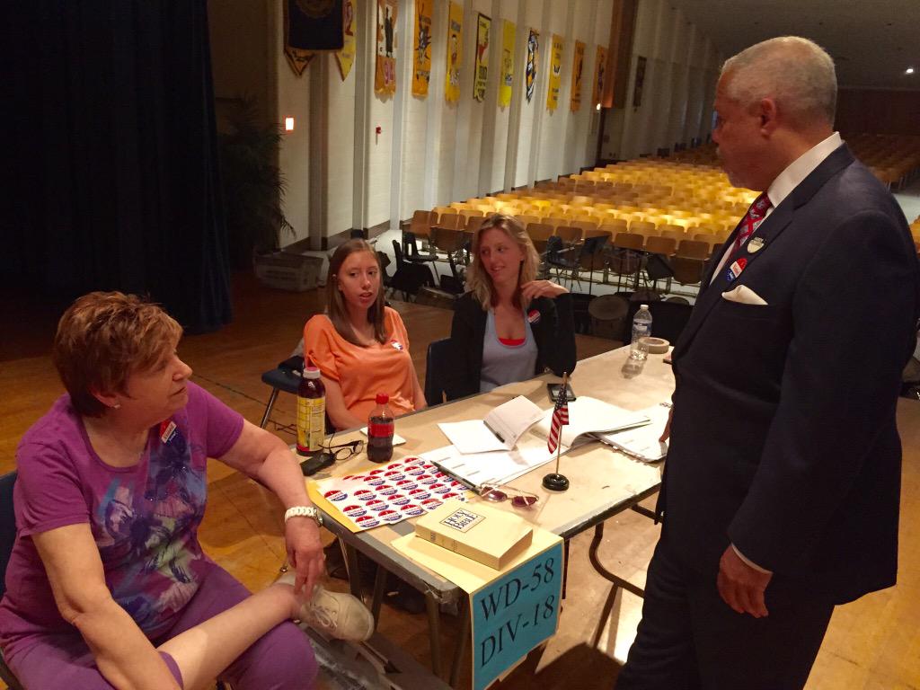 JoinTeamTony's tweet image. Chatting with poll workers at George Washington HS in the Northeast. #NextMayorPHL