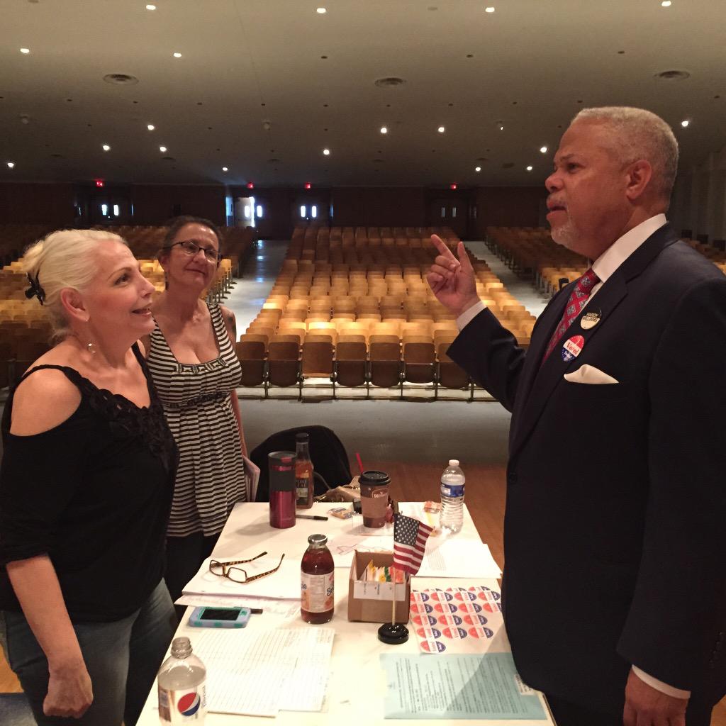 JoinTeamTony's tweet image. Chatting with poll workers at George Washington HS in the Northeast. #NextMayorPHL