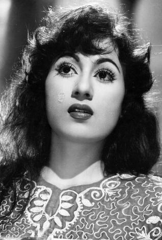 Historic_India's tweet photo. Madhubala, it's hard not falling in love with her! http://t.co/nZG1Pbtyhd