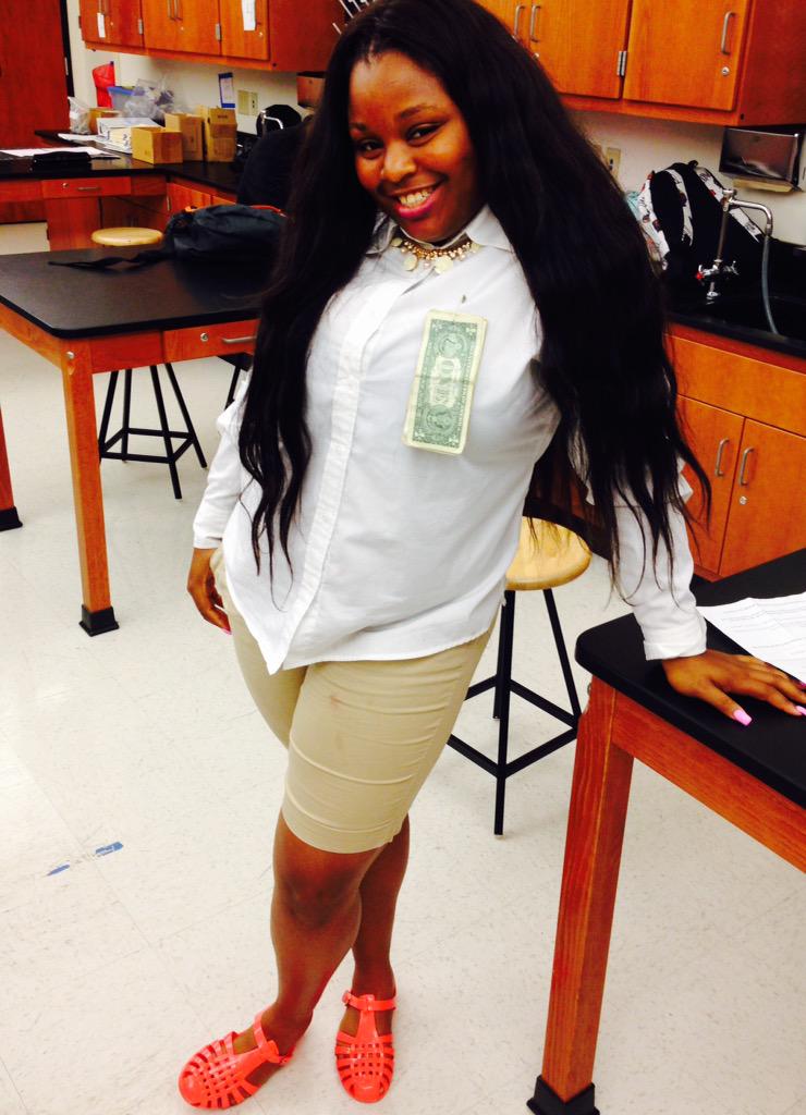 TooPrettyyCoraa's tweet photo. Birthday girl http://t.co/tUGDcROMvC