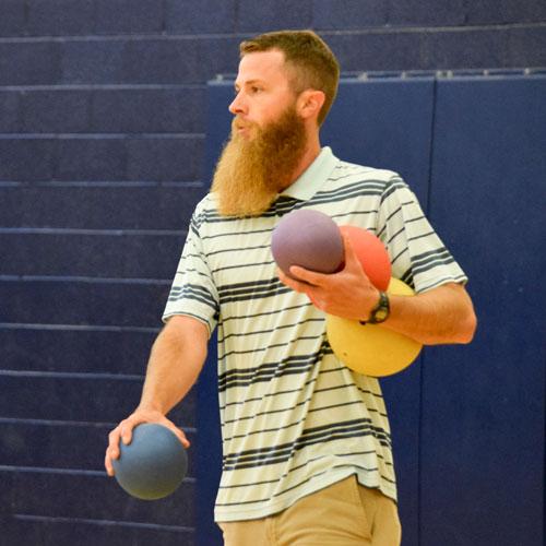 NCSEAGLES's tweet photo. 5th Grade vs. Teachers Dodgeball! http://t.co/0q2m2Go9nt