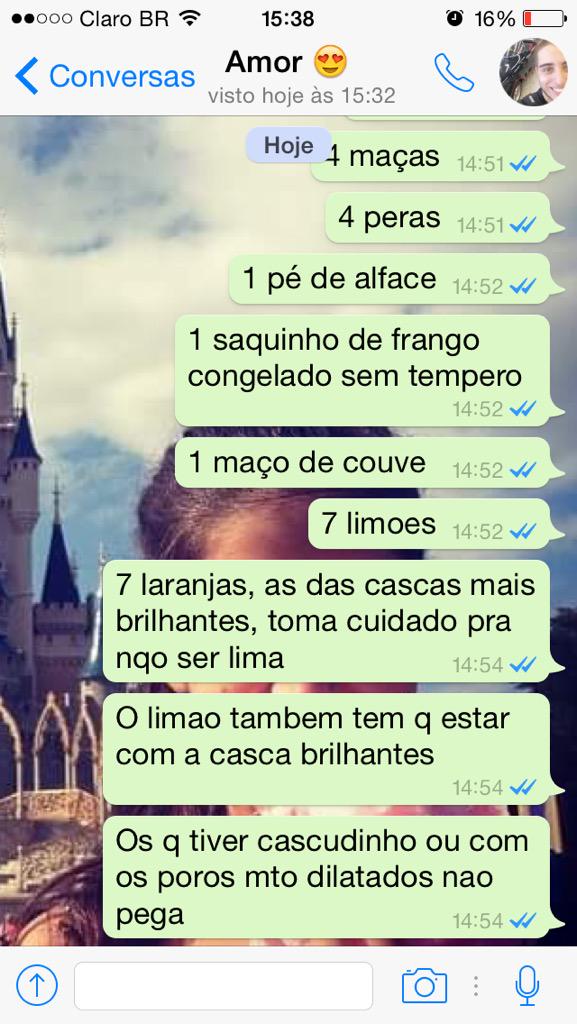 LuuCypriano's tweet photo. Como ensinar seu namorado escolher frutas via whats app http://t.co/DwtrLtKXQT
