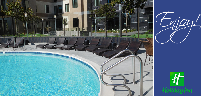 HolidayCarlsbad's tweet photo. Come #Enjoy the beautiful weather out by our pool at the #HolidayInn in #Carlsbad: http://t.co/aZXn4ilMQU http://t.co/awaFcCUt8y