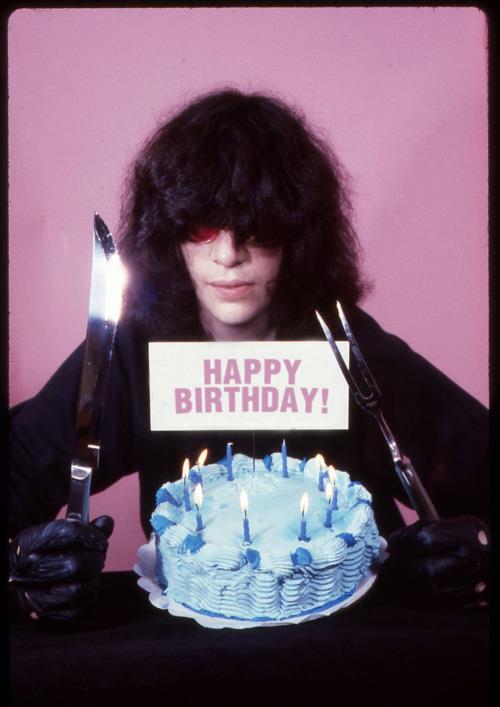 TheNobleRecords's tweet photo. Joey Ramone would've turned 64 today! Happy birthday and RIP JR! #TodayinMusic http://t.co/032jQgGjbW