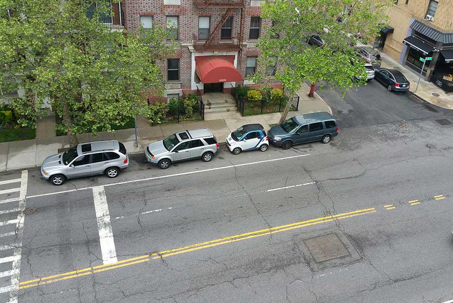 EllieCrystal's tweet photo. #SmartCars #Car2Go in Brooklyn - also NYC Cop Car http://t.co/GsV0XUuy5a
