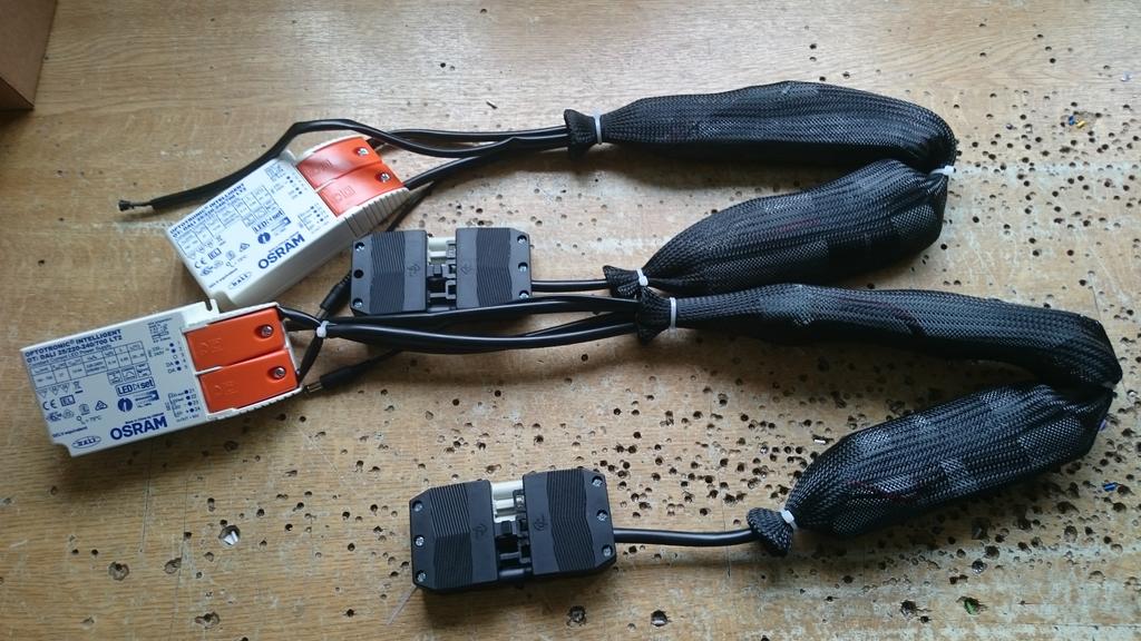 lighting_planet's tweet image. A couple of emergency sausage packs for our 240mm diameter LED Panels. Honestly unrivalled. lightingplanet.co.uk/product/1250lm…