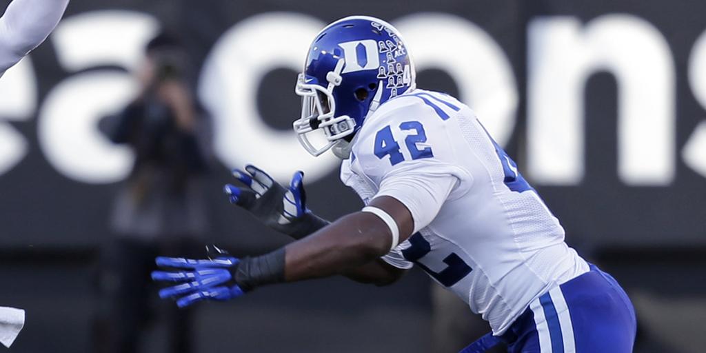 Titans's tweet image. He grew up cheering for the #Titans. Now he IS a Titan.

Meet OLB Dezmond Johnson: ttns.co/1AiI2Ol