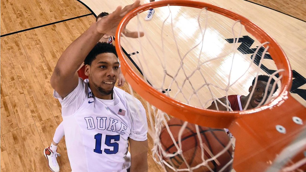 NBAcom's tweet photo. .@JahlilOkafor can fit 13 tennis balls in one hand.

http://t.co/shAMScQNjb #NBADraft #AllBall http://t.co/glqBB6aWUs
