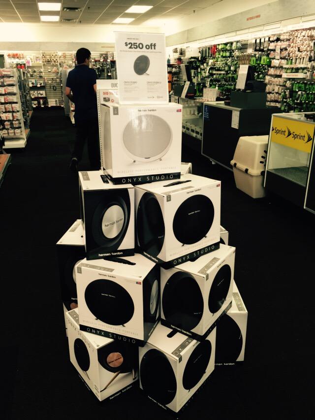 sprintstorefern's tweet photo. Fantastic deal on the Harman/Kardon speaker! Come on down and get yours!#sprintguy4life #MarceloClaure #hollyjoyramos http://t.co/ivzDOGgwoZ