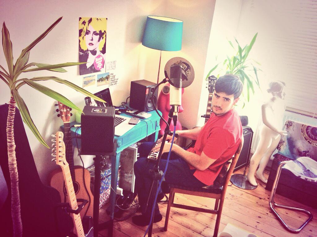 @haj_jamie Waiting for Haj-ician the Magician to finish a track is like waiting for Christmas x 100