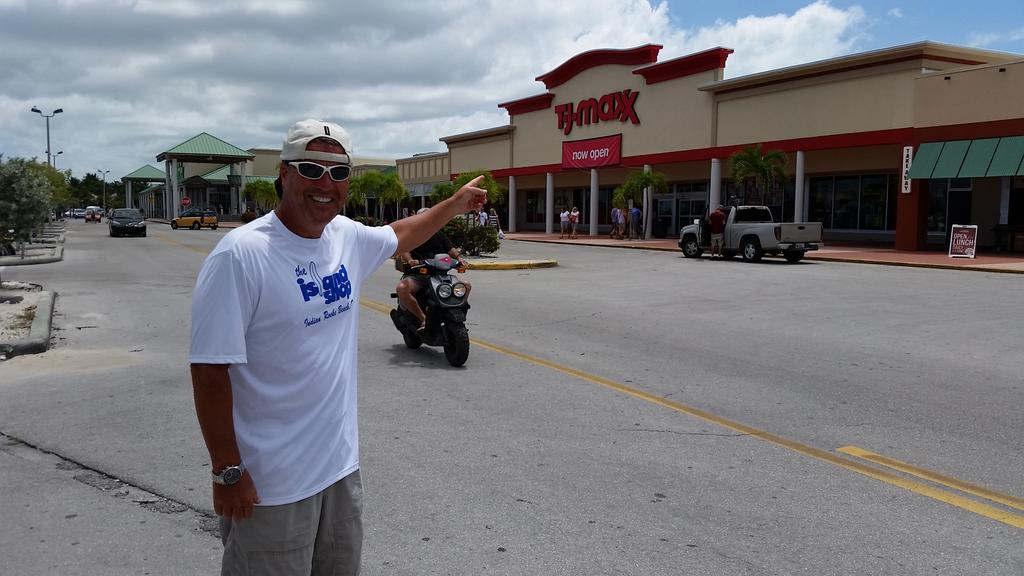 keithconnors's tweet photo. #maxanista #maxinator even on Key West http://t.co/Ru94uECd8p