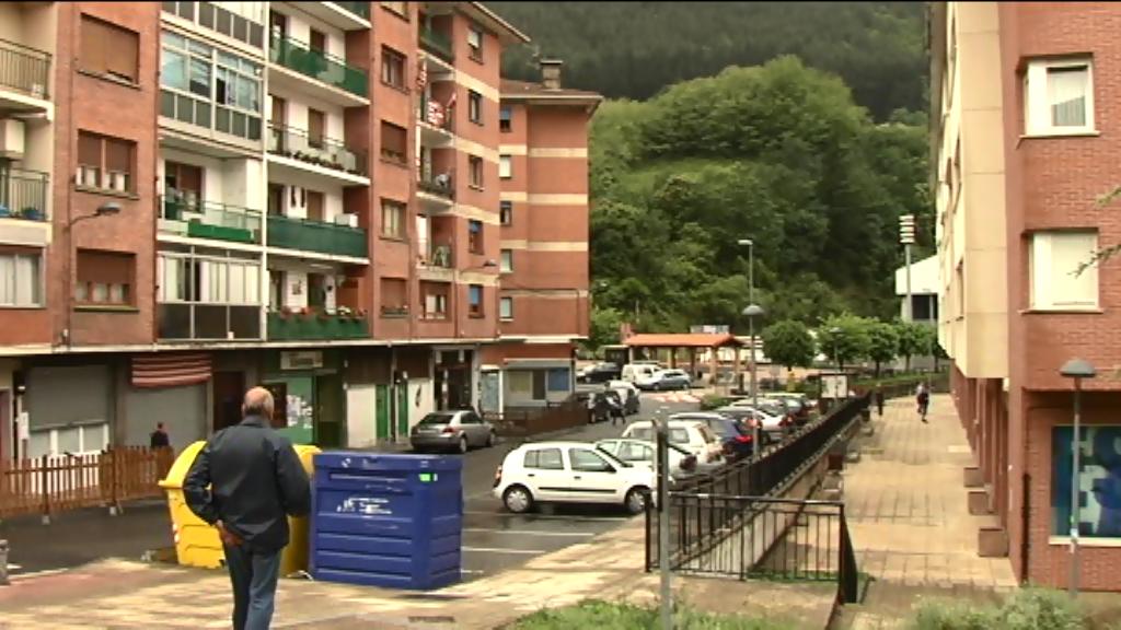 orainnoticias's tweet photo. VÍDEO: El pueblo de Zaramillo lleva 20 días sin teléfono ni Internet http://t.co/gl3eN1QiEP http://t.co/k4v4YcpVWK