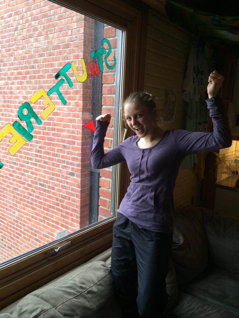 stutteriet1's tweet photo. Laura tok gull på mellom og sprint på ÖM i helga og ble belønnet med VM-plass!!! #fortjent #VMkjøkkenet http://t.co/gBvbvYYrO0