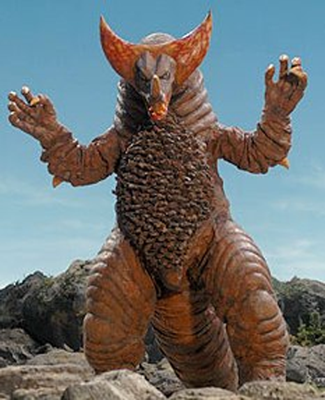 001Raka's tweet image. @TheComment_NET OPPOIndonesia kamera itu bro, musuhnya ultraman@TheComment_NET @OPPOIndonesia #TheComment_NET