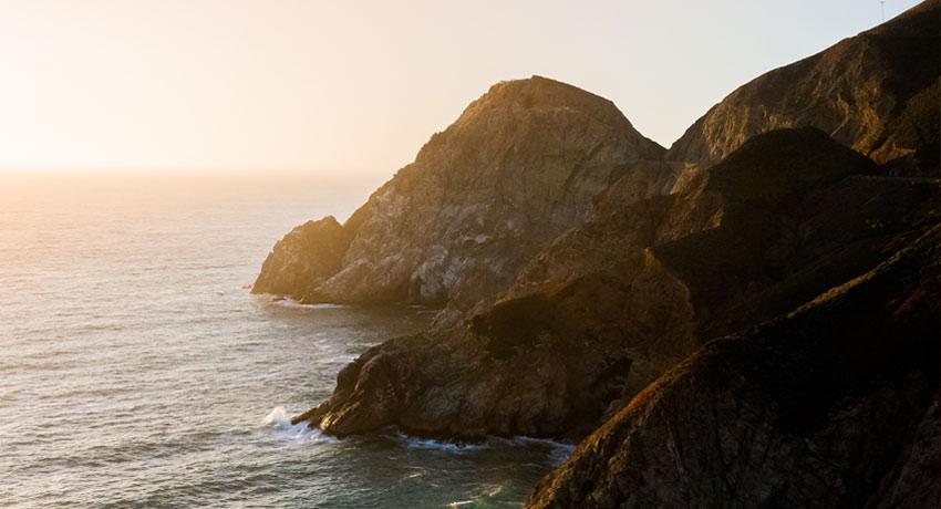 TopSnobs's tweet image. If you seek an out-of-this-world vacation, consider #Hawaii: hubs.ly/y0Pxcx0 #TOPNOTES