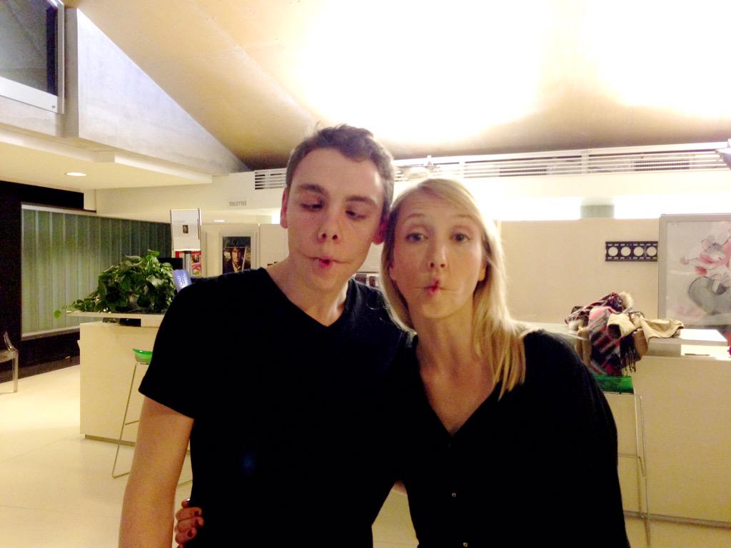 Wifie_wills's tweet photo. Avec @AudreyLamy !! #PFAMILY #SELFANS ! the best ! 😘 http://t.co/nIEE1kDdUD