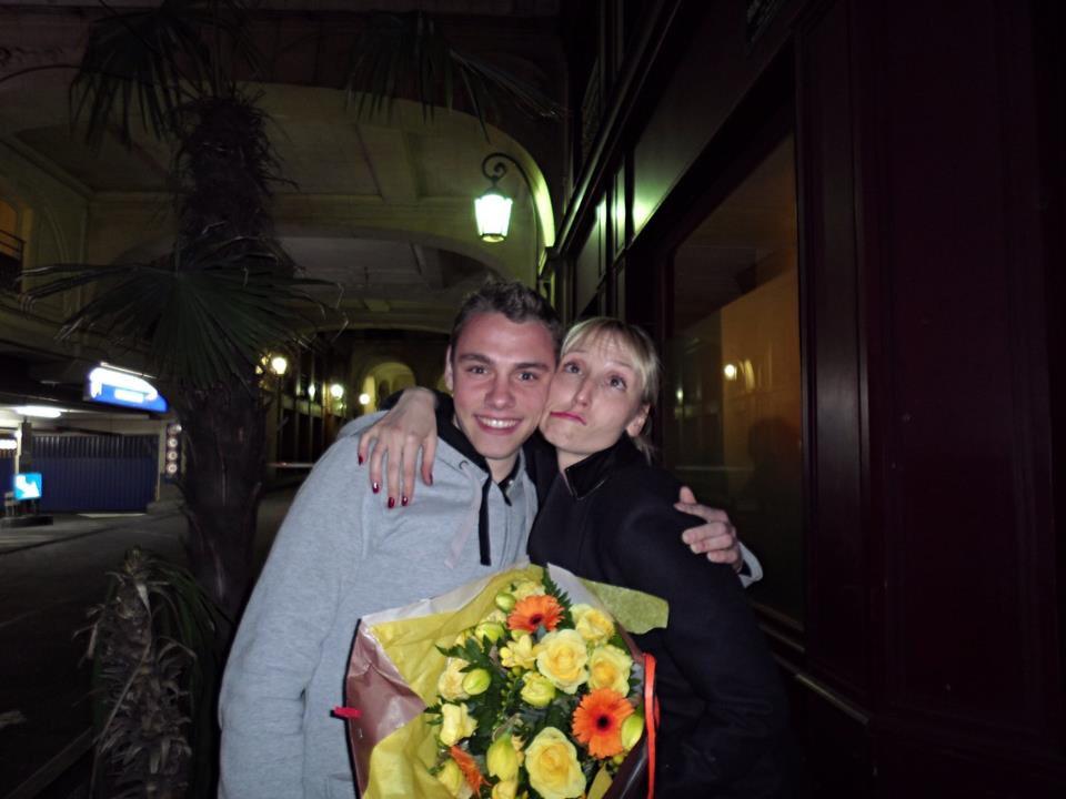 Wifie_wills's tweet photo. Souvenir des date a l'olympia de @AudreyLamy pour #dernieravantvegas ! #manque #humour #souvenir #PFAMILY #SLEFANS http://t.co/0BBmZHDbnQ
