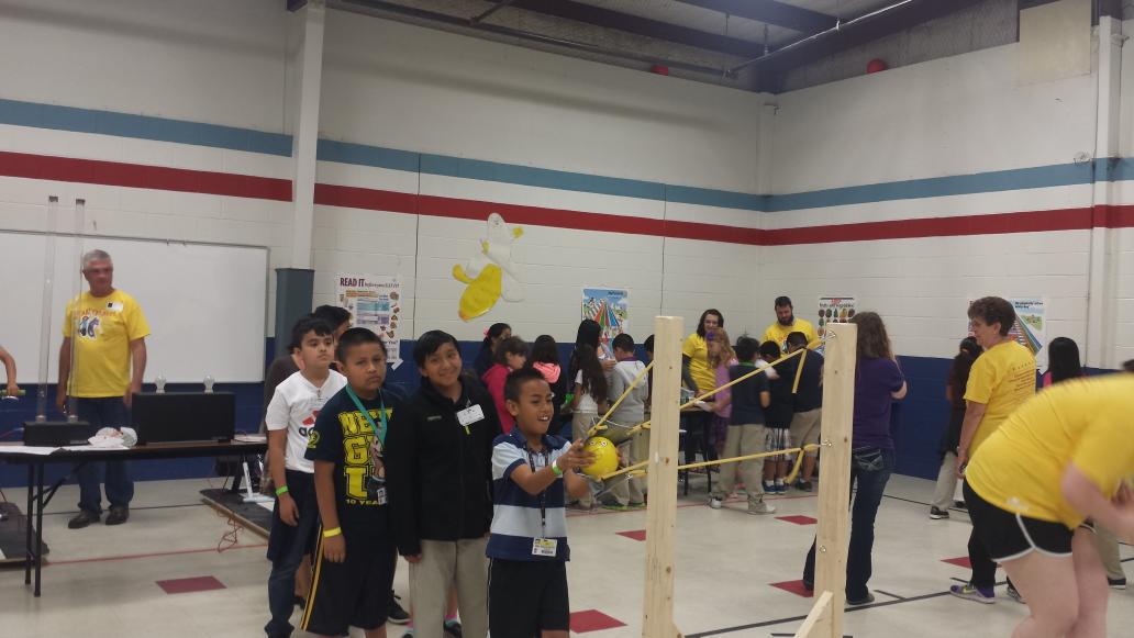 Doggett1979's tweet photo. Another day of fun learning at #teamcentral #centralstem #scietechdc http://t.co/drMplxYY8K