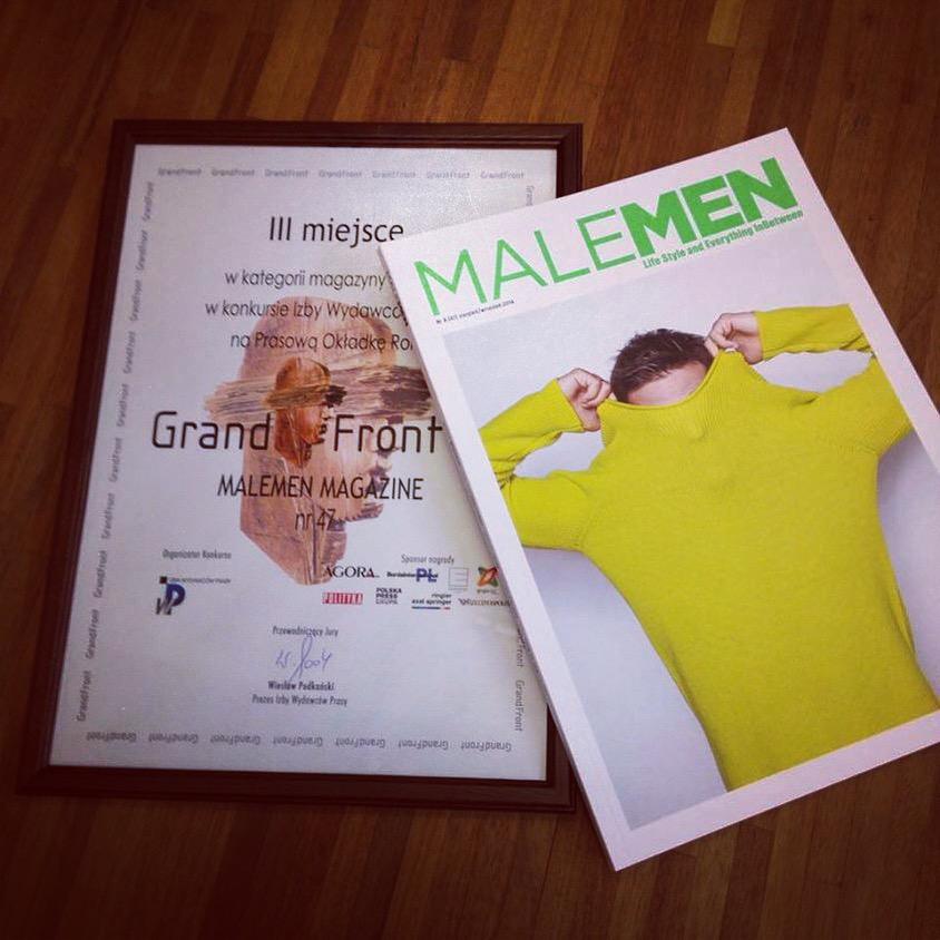 MaleMENMagazine's tweet photo. Mamy kolejną nagrodę za okładkę! Zdjęcie zrobił Filip Skronc. #MM47 @winiarski_m #brawoSkronc http://t.co/l155CMdhkR