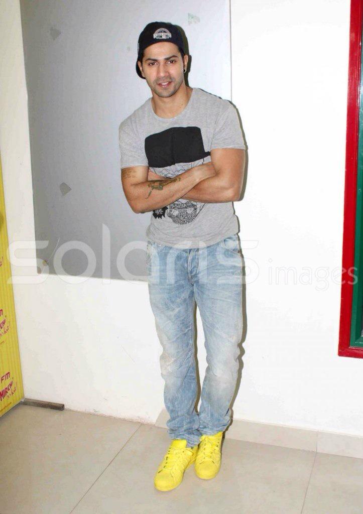 VarunsTeam's tweet photo. [Pic Set] @Varun_dvn Promotes ABCD 2 At Radio Mirchi (1) http://t.co/Rs72Ay79Js