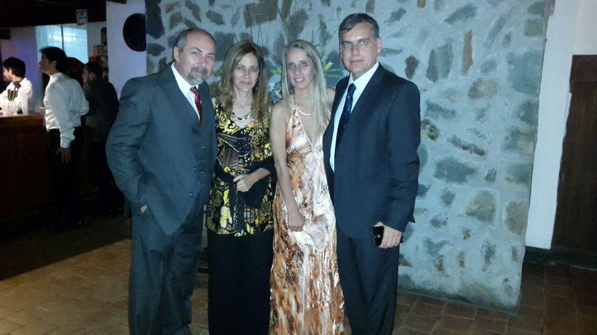 2015BFK's tweet photo. Las noches más bonitas son con la #filia y por ellos es importante trabajar en un #Tucuman lleno de futuro. http://t.co/EllCS9CZKW