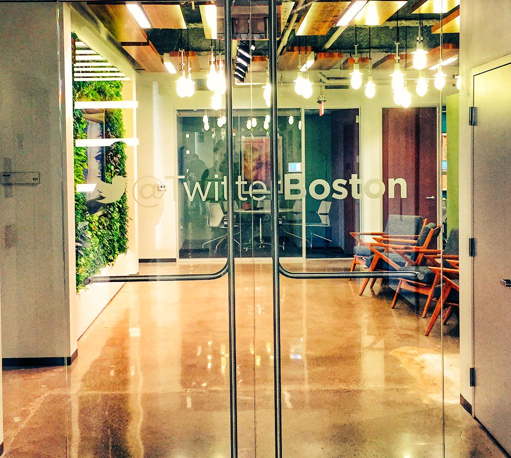 thelylestevens's tweet photo. @Wayne awesome office and team! http://t.co/6VqW94HVmD