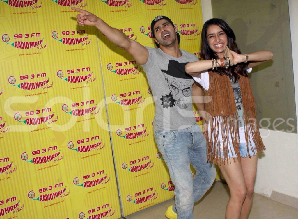 VarunsTeam's tweet photo. [Pic Set] @Varun_dvn n @ShraddhaKapoor Promotes ABCD 2 At Radio Mirchi (5) http://t.co/EOzamUljbL