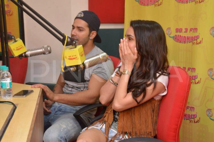 VarunsTeam's tweet photo. [Pic Set] @Varun_dvn n @ShraddhaKapoor Promotes ABCD 2 At Radio Mirchi (6) http://t.co/TujvpArrFD