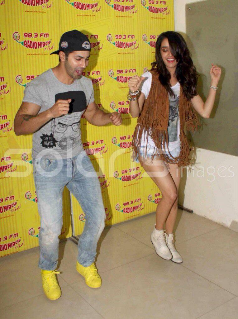 VarunsTeam's tweet photo. [Pic Set] @Varun_dvn n @ShraddhaKapoor Promotes ABCD 2 At Radio Mirchi (6) http://t.co/TujvpArrFD